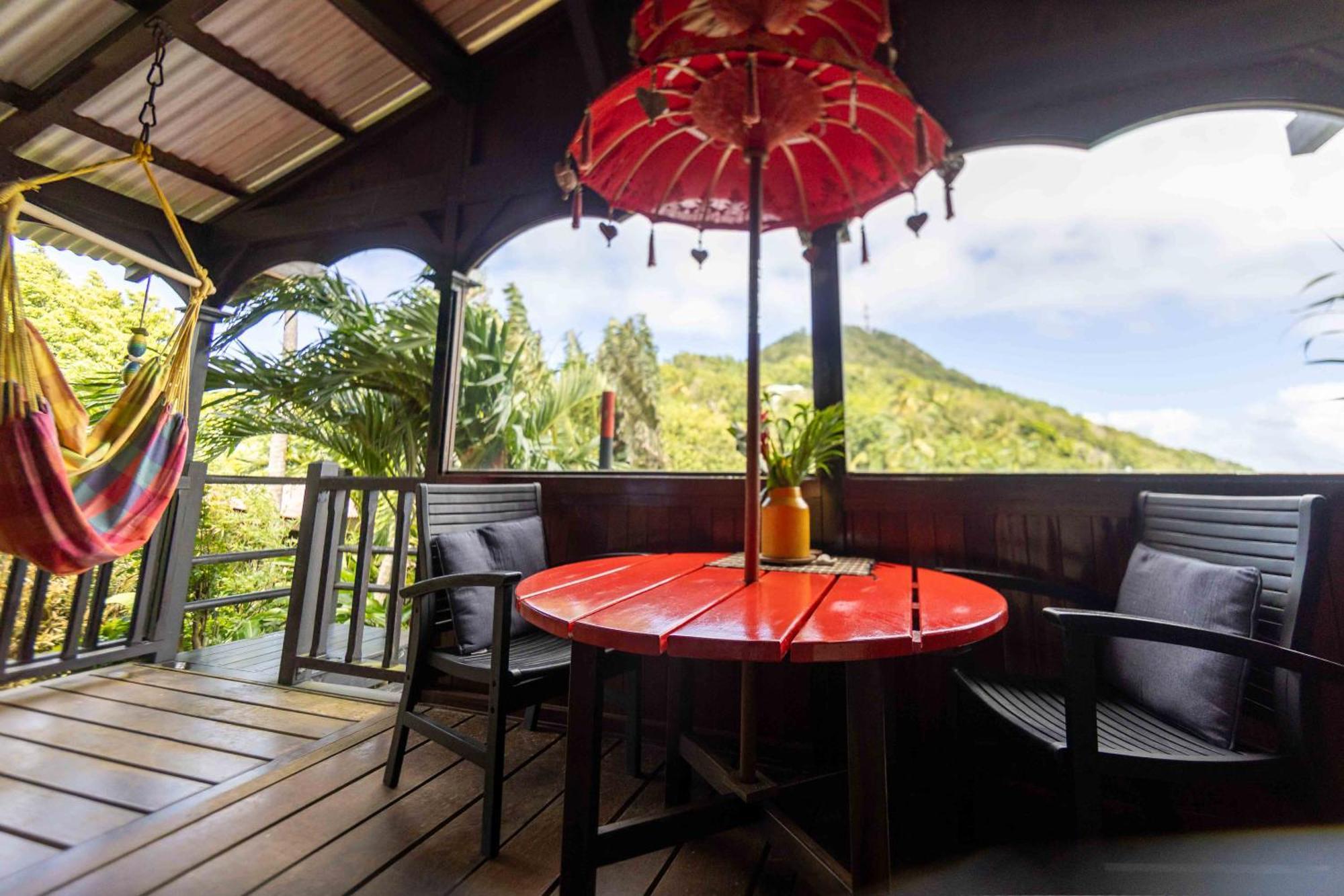 Piton Bungalows Ecolodges Deshaies Exterior photo